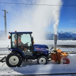 Photo du TH5420 avec l'accessoire lame à neige